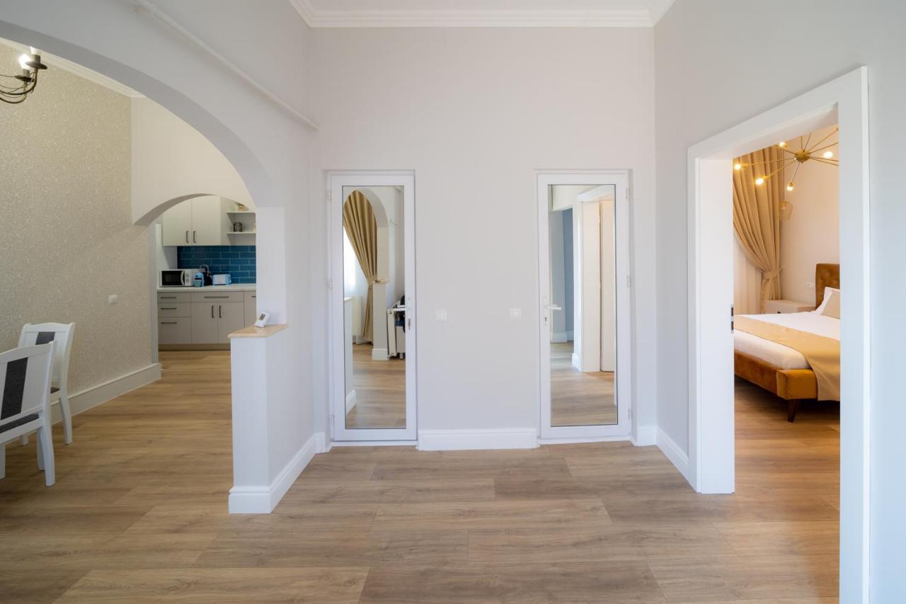 Bluesky Ultra-Central Premium Apartment Oradea Exterior foto