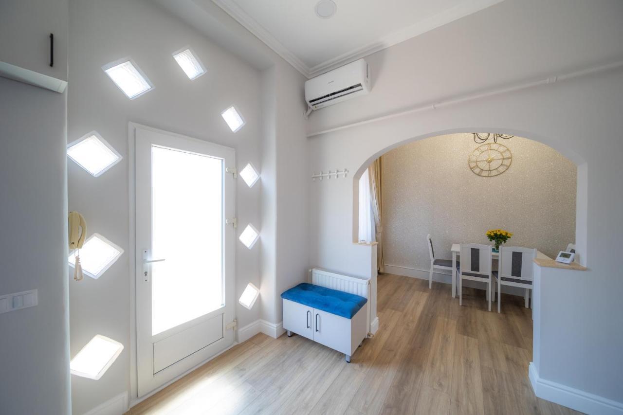 Bluesky Ultra-Central Premium Apartment Oradea Exterior foto